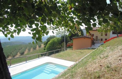 Nord-Est House | Discover Agriturismo Corte Maccini: Pool & Hot Tub Retreat