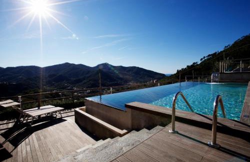 Levanto House | Relax at Agriturismo Costa di Faraggiana: Oceanfront Haven