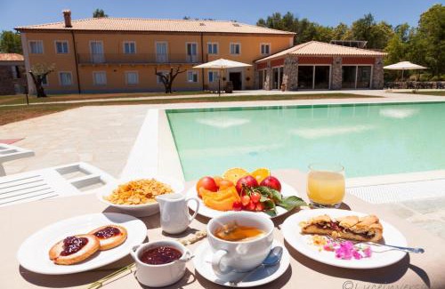 Torre di Ruggiero House | Discover Agriturismo Creta Rossa: Pet-Friendly Retreat