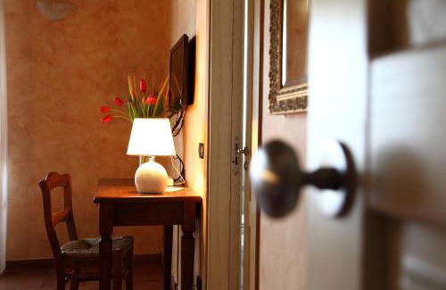Torre di Ruggiero House | Discover Agriturismo Creta Rossa: Pet-Friendly Retreat