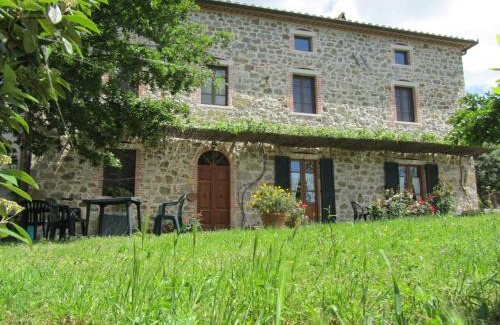 Catabbio House | Discover Agriturismo D' Epoca La Marianella: Oceanfront Escape