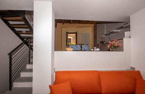Capitolo-Costa House | Top-Rated Agriturismo De Ferrari: Family-Friendly Retreat