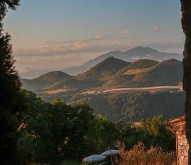 Acqualagna Apartment | Enjoy Oceanfront Comfort at Agriturismo del Frontino