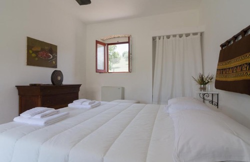 Altomonte House | Discover Agriturismo di Serragiumenta: Pet Friendly Retreat