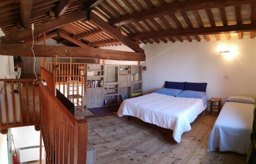 Borgo Montone Apartment | Cozy Agriturismo Elianto: Pet and Child Friendly Haven
