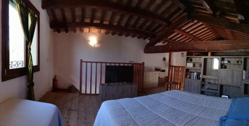 Borgo Montone Apartment | Cozy Agriturismo Elianto: Pet and Child Friendly Haven