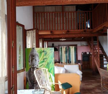 Borgo Montone Apartment | Cozy Agriturismo Elianto: Pet and Child Friendly Haven