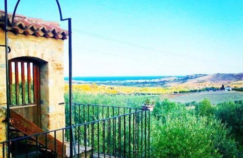 Guardavalle House | Pet-Friendly Escape at Agriturismo Fassi with Ocean View