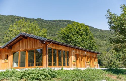 Vito d'Asio Bed & Breakfast | Relaxing Agriturismo Fattoria Carolina with Oceanfront Views