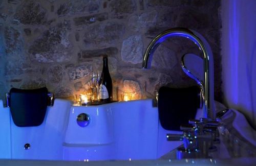 Tavenna House | Discover Agriturismo Fontefredda: Oceanfront Retreat Awaits