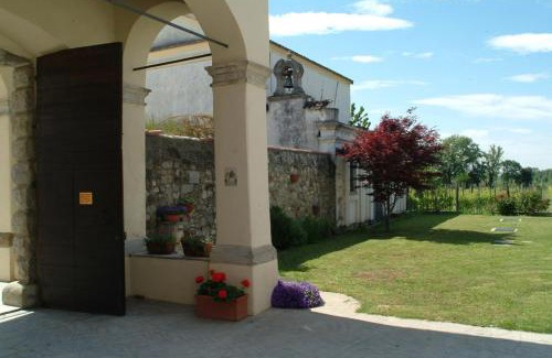 Albana Bed & Breakfast | Explore Agriturismo Grillo Iole Winery - Rated 9.4/10!