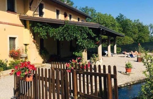 Oleggio House | Pet-Friendly Agriturismo Helianthus with Ocean View Rooms