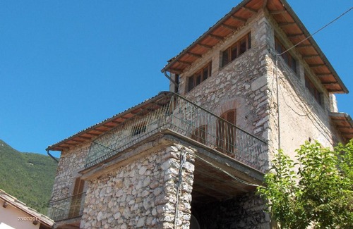 Campello sul Clitunno Apartment | Family-Friendly Stay at Agriturismo Il Palazzetto