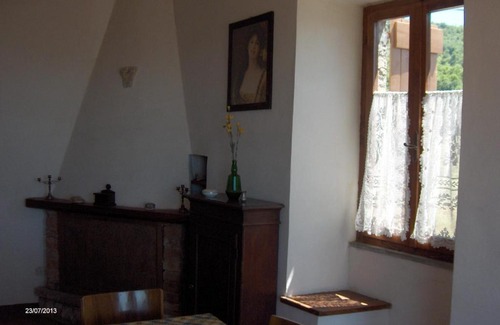 Campello sul Clitunno Apartment | Family-Friendly Stay at Agriturismo Il Palazzetto