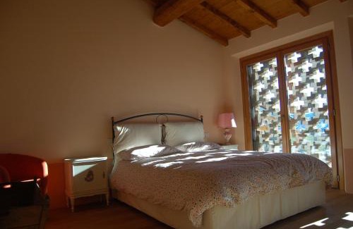 Neviano degli Arduini House | Discover Agriturismo Il Filare: Pet-Friendly Retreat