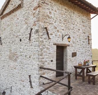 Bazzano Inferiore House | Discover Agriturismo Il Casalino: Oceanfront Retreat with Pool