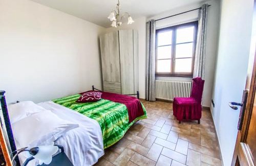 Todi House | Relax at Agriturismo Il Falco with Oceanfront Amenities