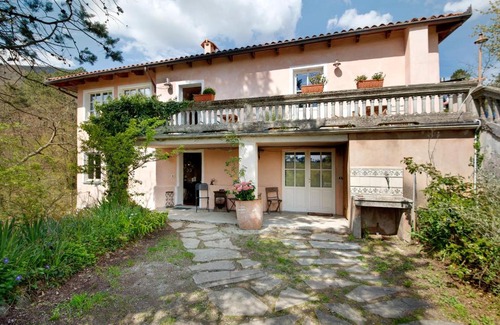 Carro Apartment | Pet-Friendly Retreat at Agriturismo Il Filo di Paglia