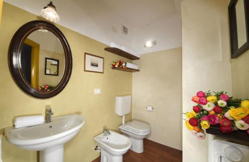 Barolo Bed & Breakfast | Discover Agriturismo Il Gioco Dell'Oca: Pet-Friendly Retreat