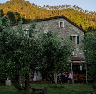 Calice al Cornoviglio House | Discover I due Ghiri: Family-Friendly Stay with Organic Dining