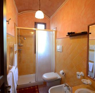 Castelfranco di Sopra House | Discover Agriturismo La Casella: Oceanfront Bliss