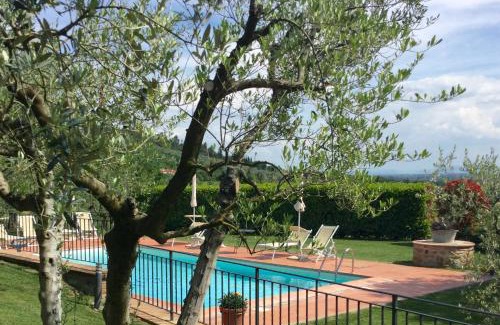 Montecchio House | Relaxing Agriturismo Borgo tra gli Olivi with Oceanfront Views