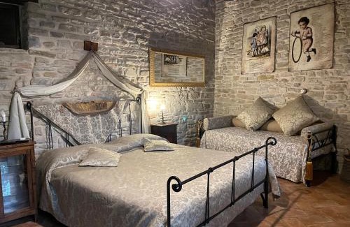 Mercatello sul Metauro Hotel | Serene Agriturismo Biologico Castello Della Pieve Retreat