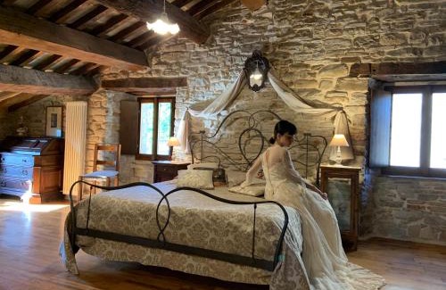 Mercatello sul Metauro Hotel | Serene Agriturismo Biologico Castello Della Pieve Retreat
