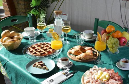 Palazzolo dello Stella House | Pet-Friendly Agriturismo Isola Augusta with Exceptional Ratings