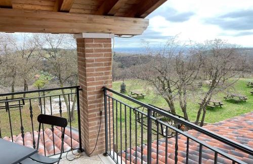 Nord-Est House | Family-Friendly Agriturismo il Porcellino with Hot Tub
