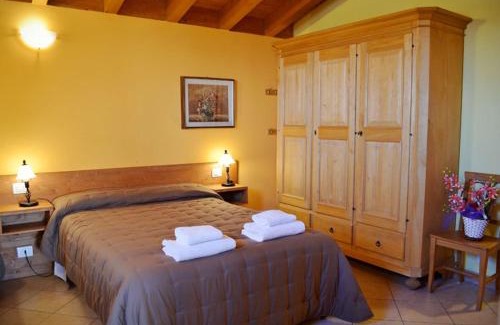 Nord-Est House | Family-Friendly Agriturismo il Porcellino with Hot Tub