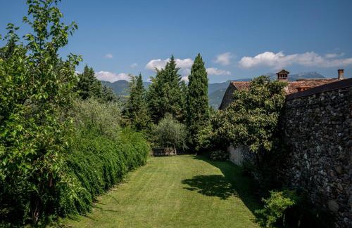 Portese House | Family-Friendly Retreat at Agriturismo Le Chiusure