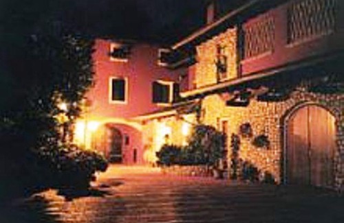 Medea House | Pet-Friendly Retreat at Agriturismo Kogoj with Pool