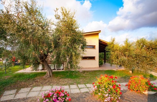 Montalto di Castro House | Discover Agriturismo L'Istrice di Giò with Ocean Views