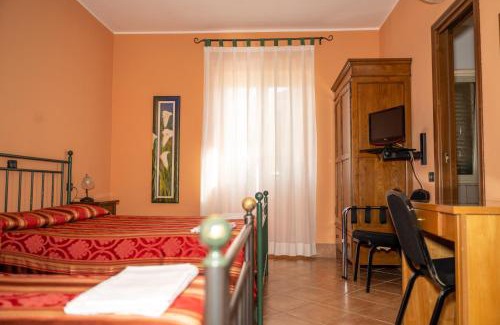 Latina House | Tranquil Agriturismo l'Ovile with Ocean Views & Pool