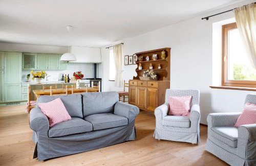 Faedis House | Experience Agriturismo l'Uva e le Stelle: 4-Star Oceanfront Retreat