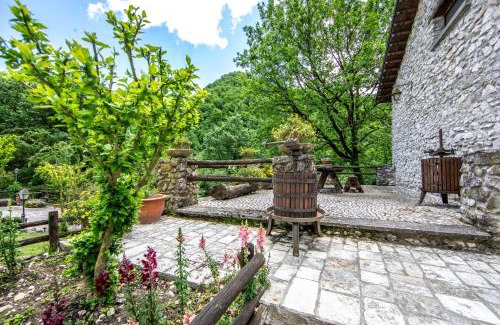 Varco Sabino Hotel | Discover Agriturismo La Ferrera: Pet-Friendly Retreat