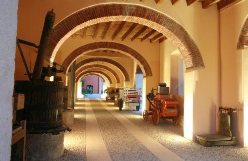 Montinelle House | Relax at Agriturismo La Filanda with Ocean Views & Pool