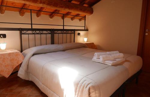 Volta Mantovana House | Relax at Agriturismo La Staffa with Pool & Ocean Views