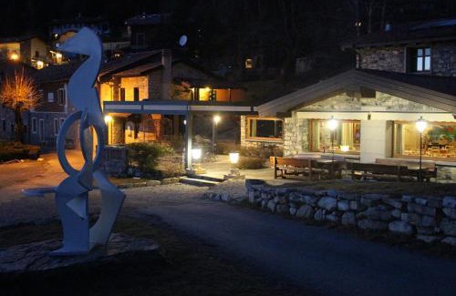 Alta Valle Intelvi House | Discover Agriturismo La Nevera: Pet-Friendly Retreat