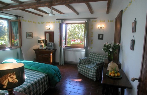 Bolsena House | Tranquil Agriturismo La Riserva Di Montebello Retreat