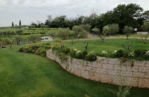 Lazise House | Relax at Agriturismo La Rondinella with Ocean View Pool