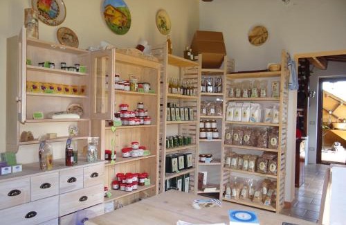 Manciano House | Discover Agriturismo La Svolta: Pet-Friendly Ocean Views
