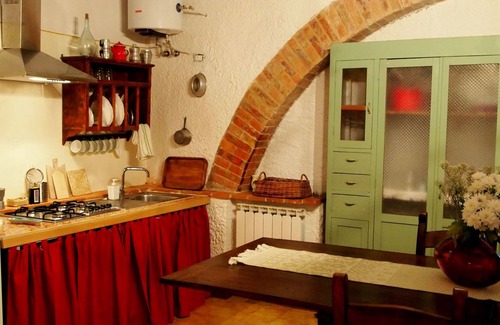 Petrignano del Lago Other | Experience Agriturismo La Terra: Rated 9.4 with Pool & Dining