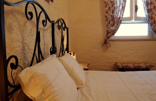 Petrignano del Lago Other | Experience Agriturismo La Terra: Rated 9.4 with Pool & Dining