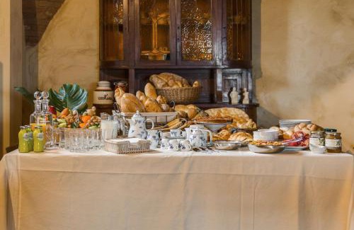Radicondoli House | Enchanting Agriturismo Le Canterie with Pool & Ocean Views