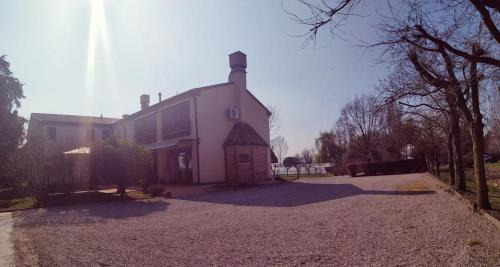 Preganziol Hotel | Delightful Agriturismo le Colonie with Ocean View Amenities