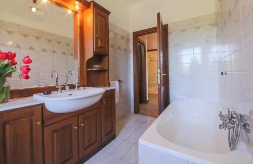 Lisciano Niccone Apartment | Experience Agriturismo Le Fornaci - Granaio Apartment Getaway
