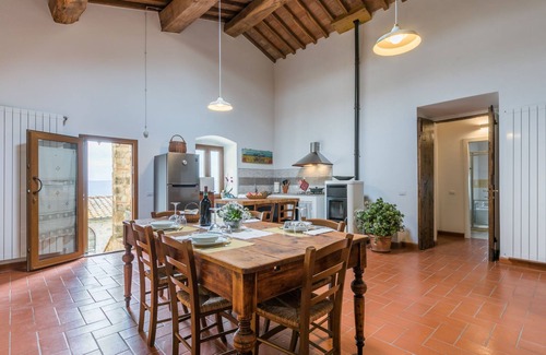 Greve in Chianti Apartment | Discover Agriturismo Le Rondini: Pet-Friendly Ocean Retreat