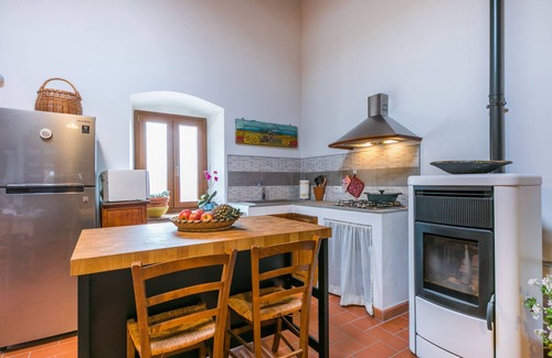 Greve in Chianti Apartment | Discover Agriturismo Le Rondini: Pet-Friendly Ocean Retreat